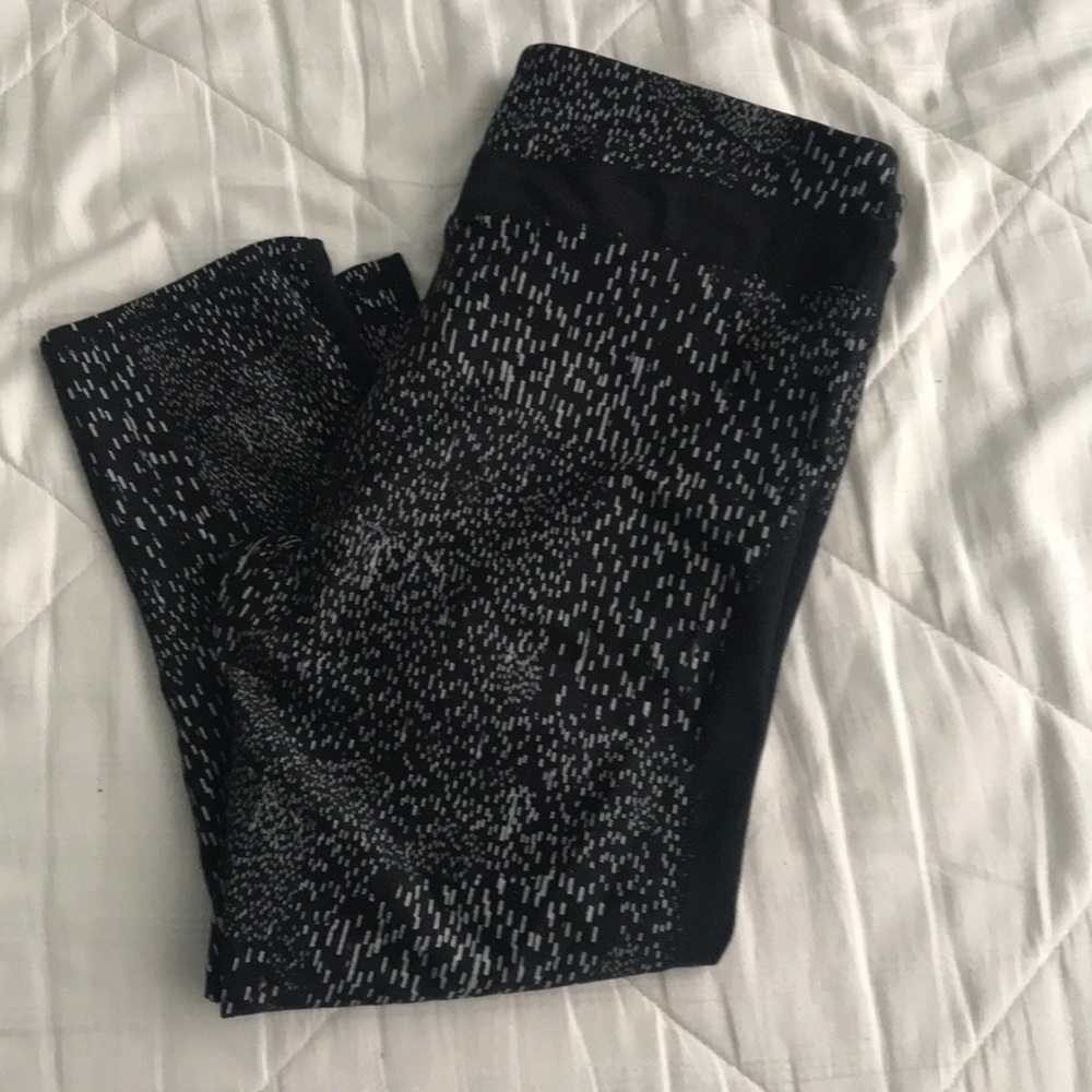 Fabletics Capri - Picture 3 of 3